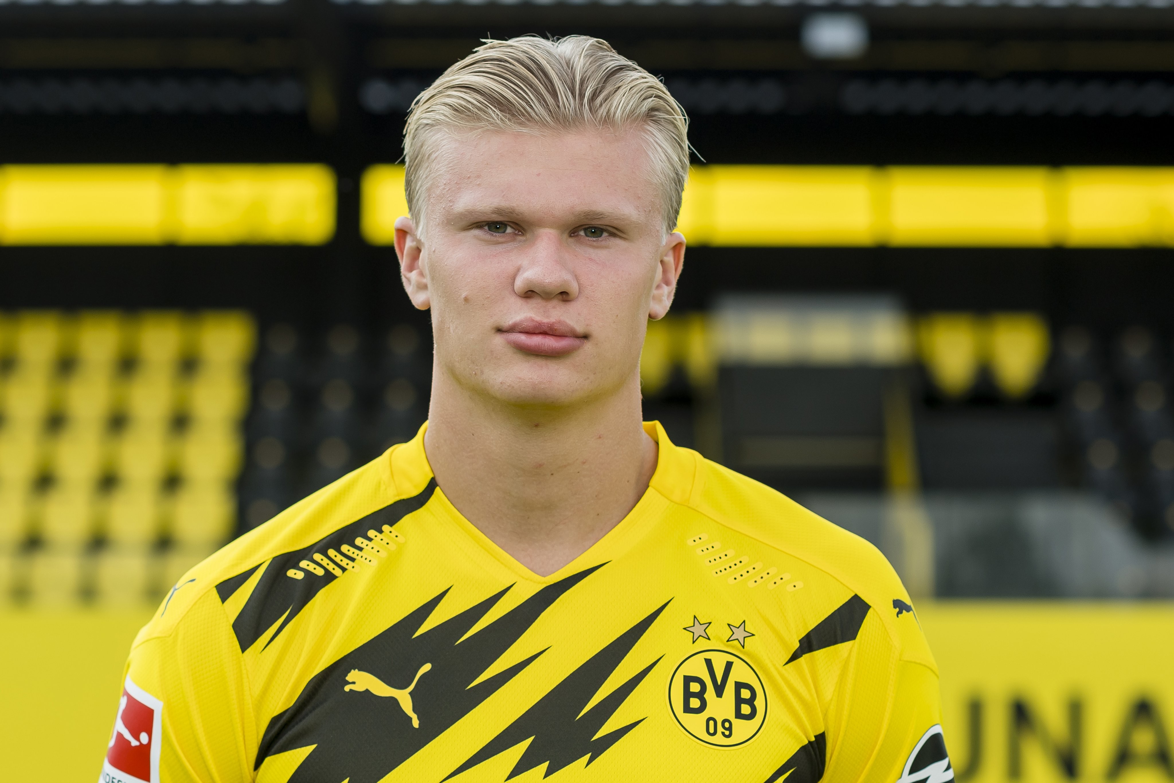 日本U22本月大名单：小杉启太领衔5留洋，1名大学生球员入选（日本U22公布本月名单：小杉启太领衔，5名留洋球员+1名大学生在列）