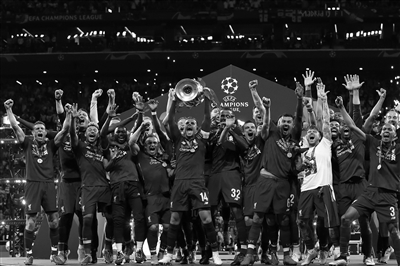 哈兰德成为自盖德-穆勒以来，国家队前48场至少打进55球首人