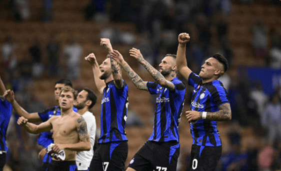 鲁媒谈准入：新赛季会带给更多球队机遇，想获红利需守住阵地（鲁媒评准入：新赛季机遇更多，欲享红利需先稳住阵地）