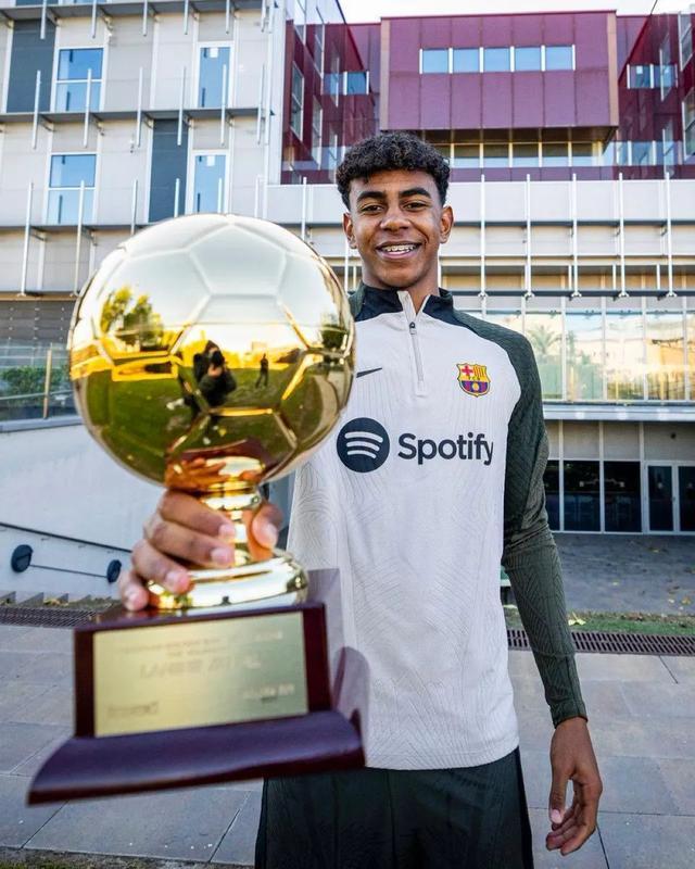 连续三场燃尽局！哈登31+5+8+2难救主，快船三节投降28分惨败魔术（三连崩！哈登砍31+5+8+2仍难回天，快船三节缴械28分惨负魔术）