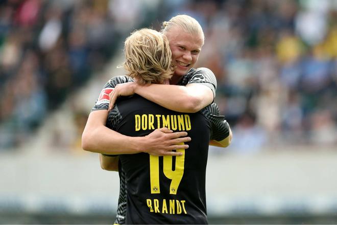 德乙前瞻：柏林赫塔各项赛事四连胜，布伦瑞克12轮6人染红（德乙前瞻：柏林赫塔豪取四连胜，布伦瑞克12轮累计6张红牌）