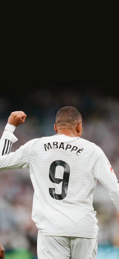 29岁近乎无球可踢!维尔纳第90分钟替补登场，本赛季仅出场2次（维尔纳29岁境况尴尬：第90分钟才替补登场，本赛季仅出战2场）